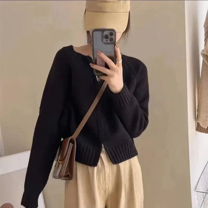 Cozy Knit Cardigan  Style that speaks comfort and confidence.